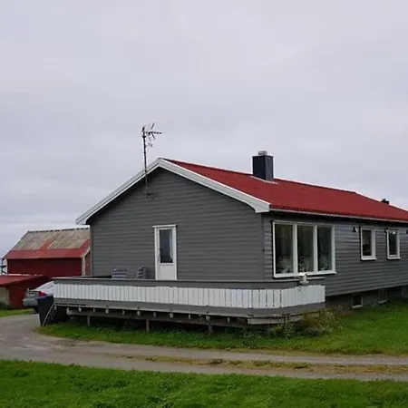 Strandhus * Vaeroy