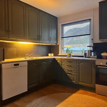 بيت للعطل Strandhus Vaeroy