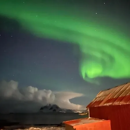Strandhus * Vaeroy